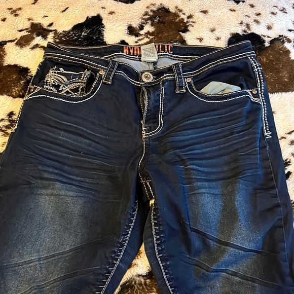 Capris - Picture 1 of 2